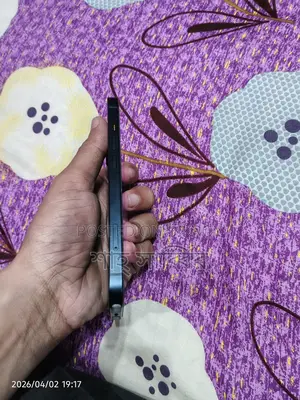 Apple iPhone 13 (Used)