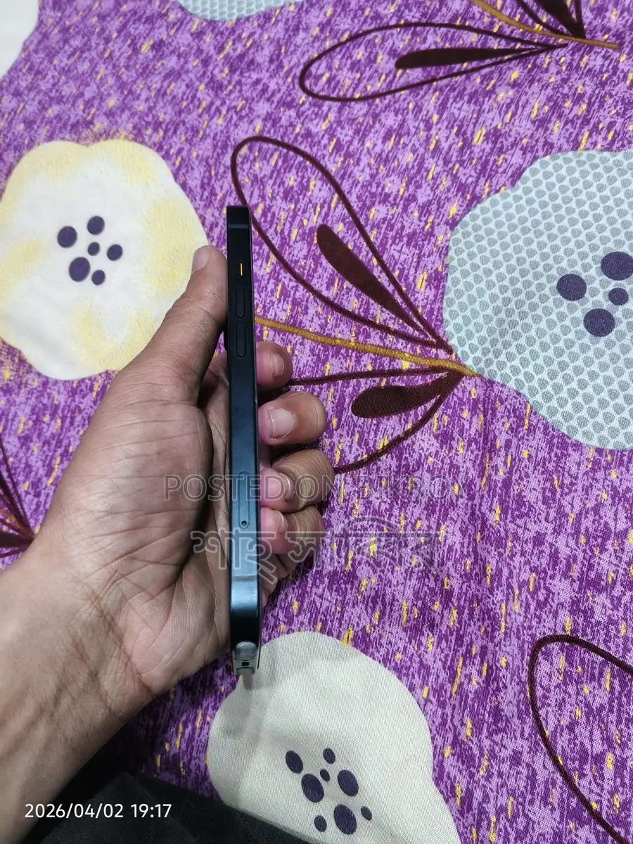 Apple iPhone 13 (Used)