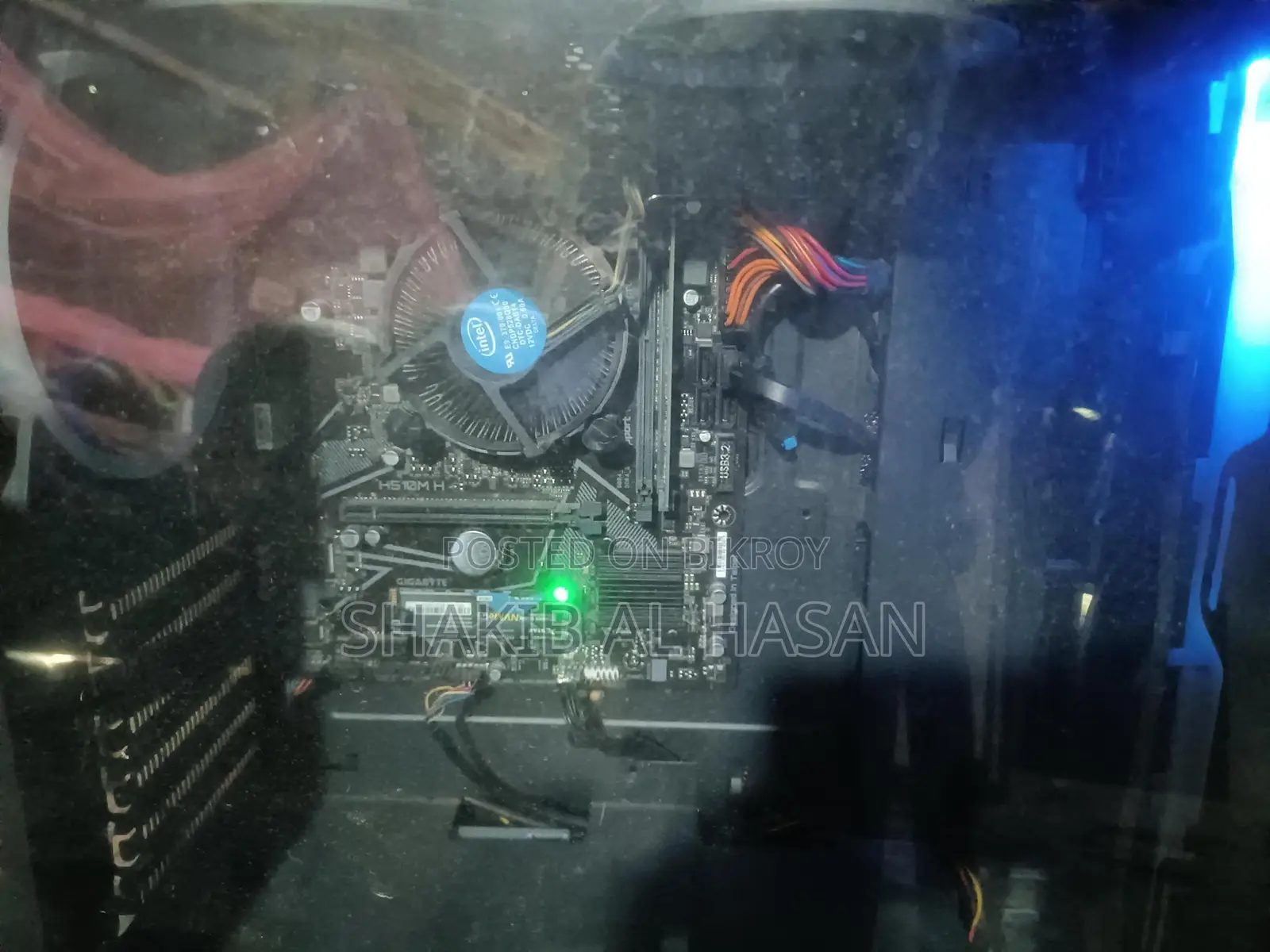 ডেক্সটপটি বিক্রি করা হবে।