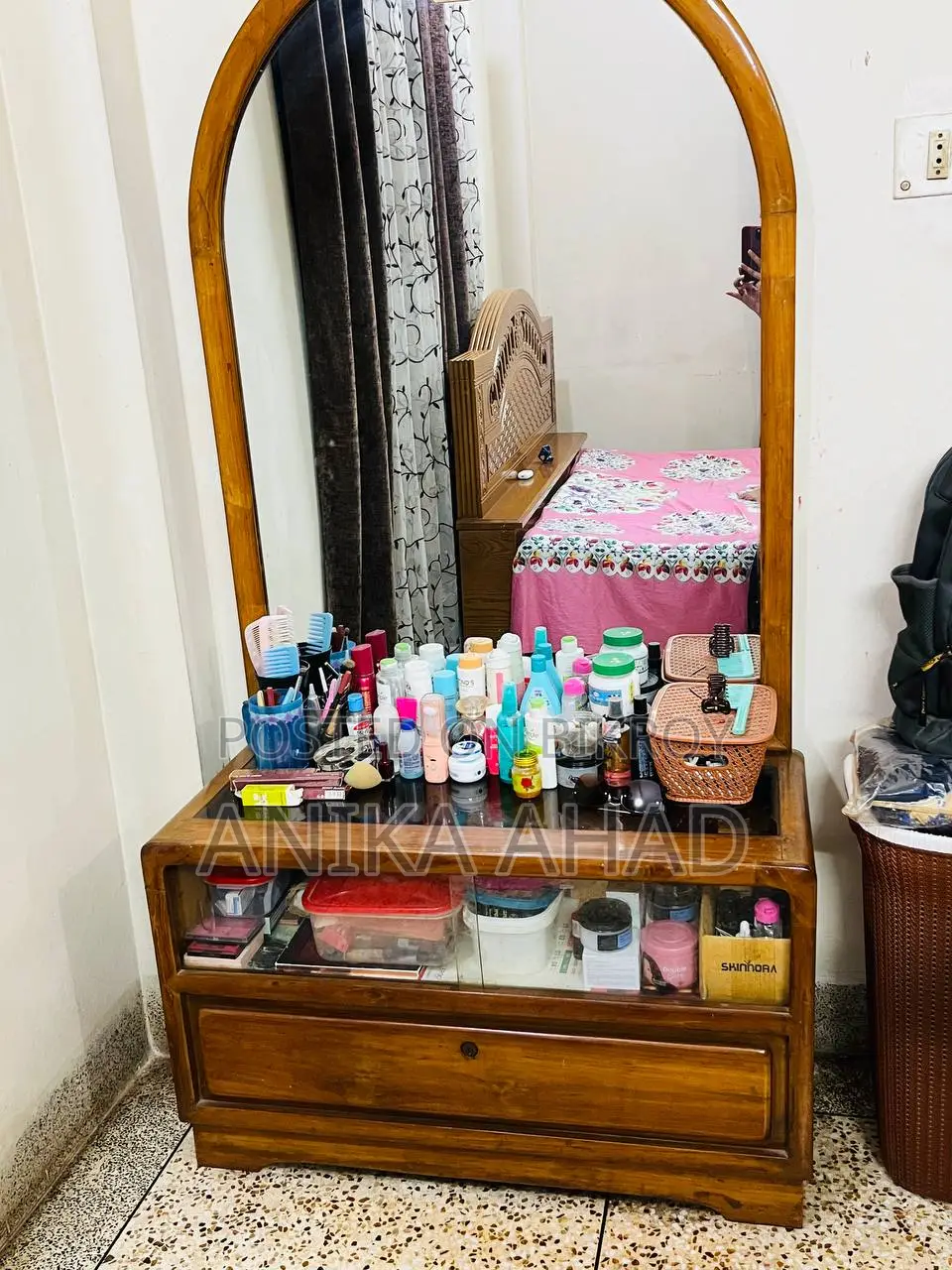 সেগুন কাঠের ড্রেসিং টেবিল