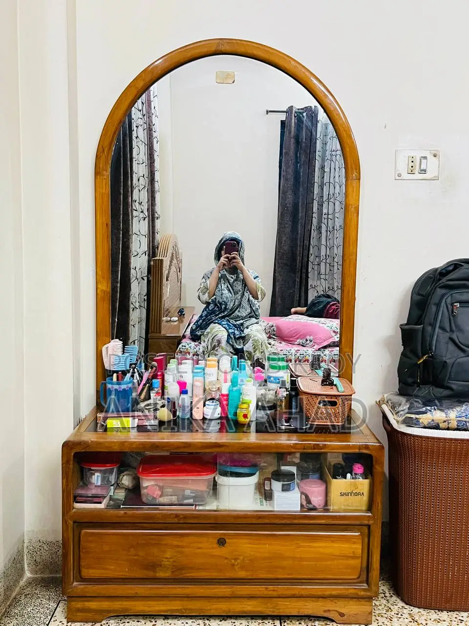 সেগুন কাঠের ড্রেসিং টেবিল