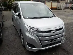 Toyota Noah X Pack. 2020