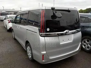 Toyota Noah X Pack. 2020