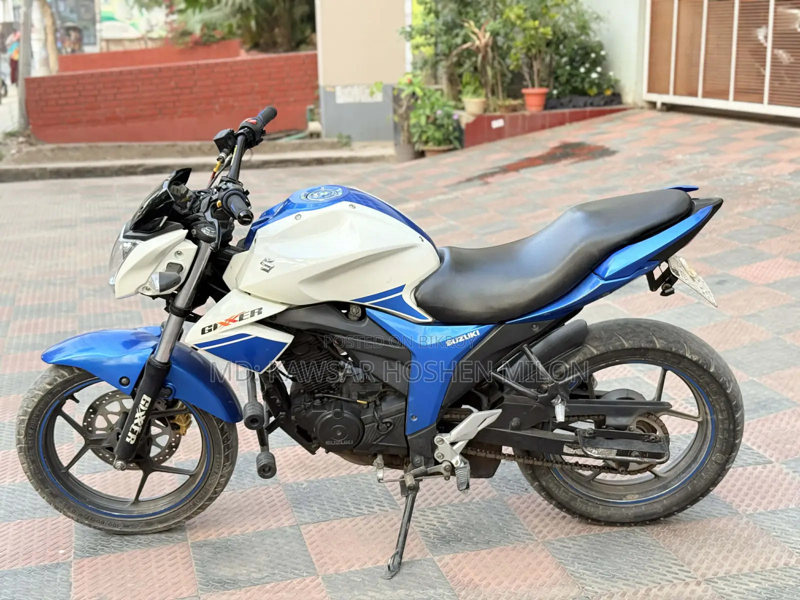 Suzuki Gixxer . 2016