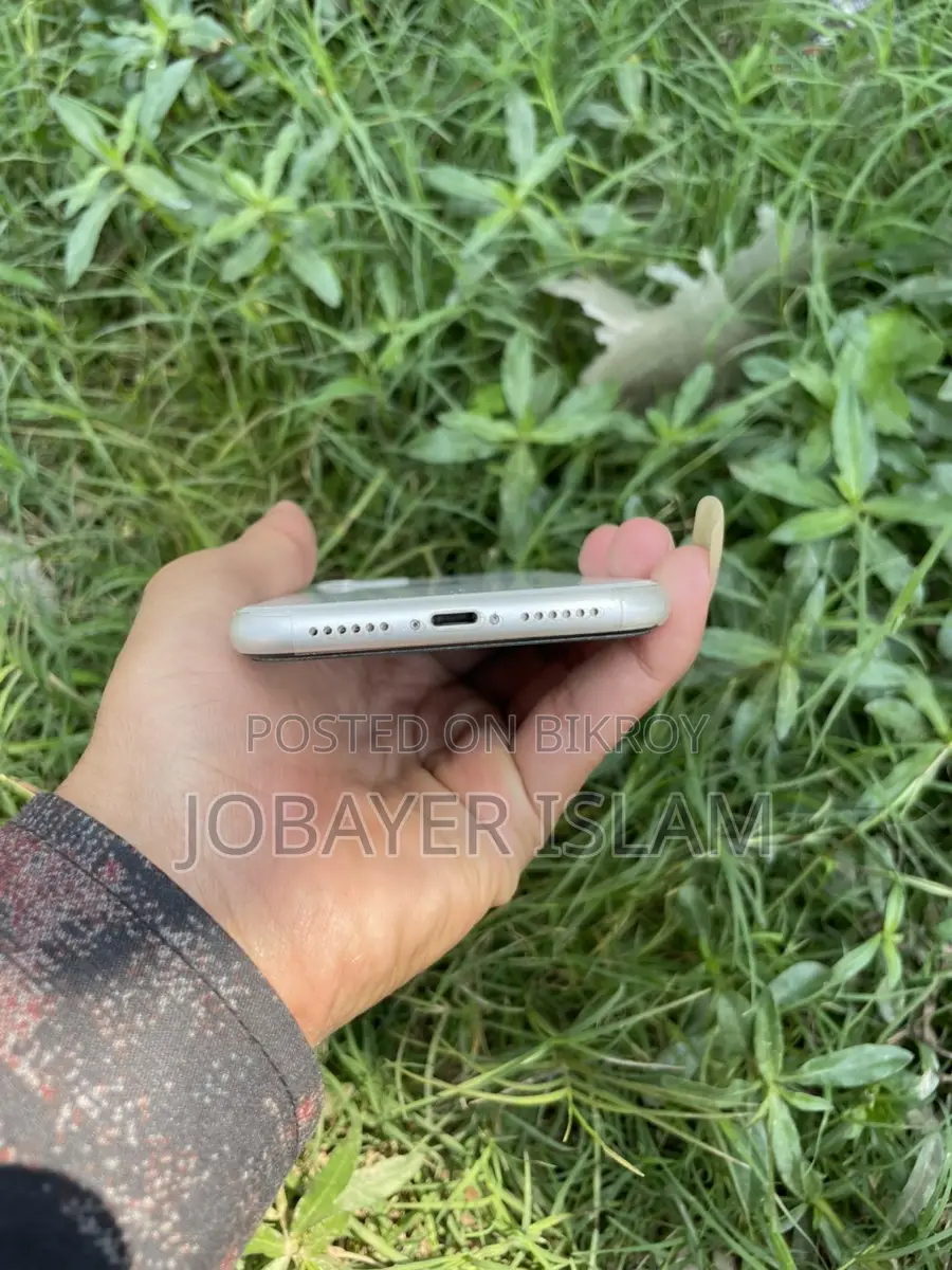 Apple iPhone 11 , (Used)