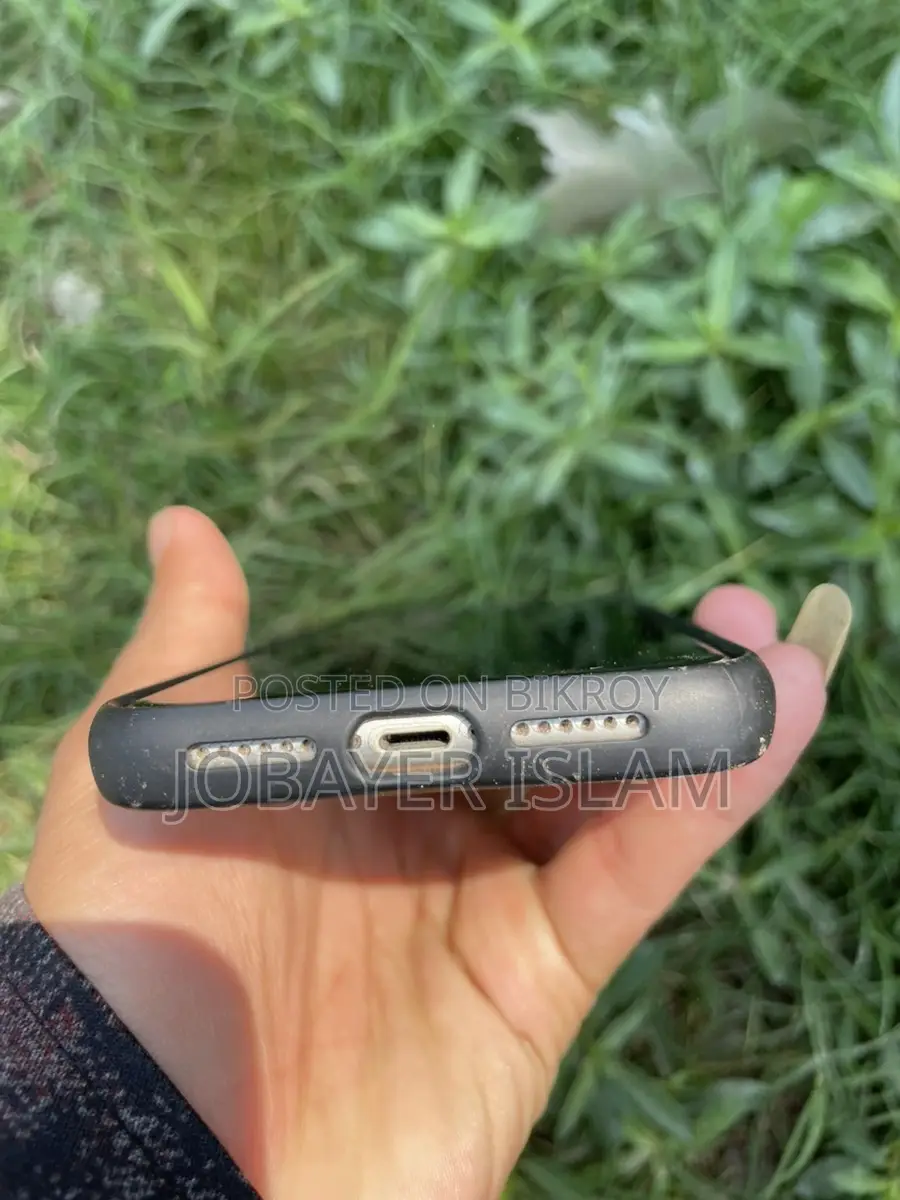Apple iPhone 11 , (Used)
