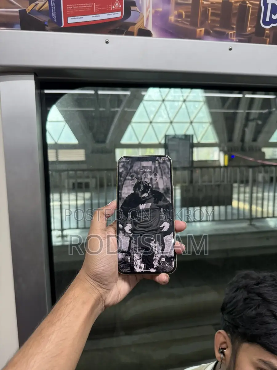 Apple iPhone 12 Pro Max . (Used)