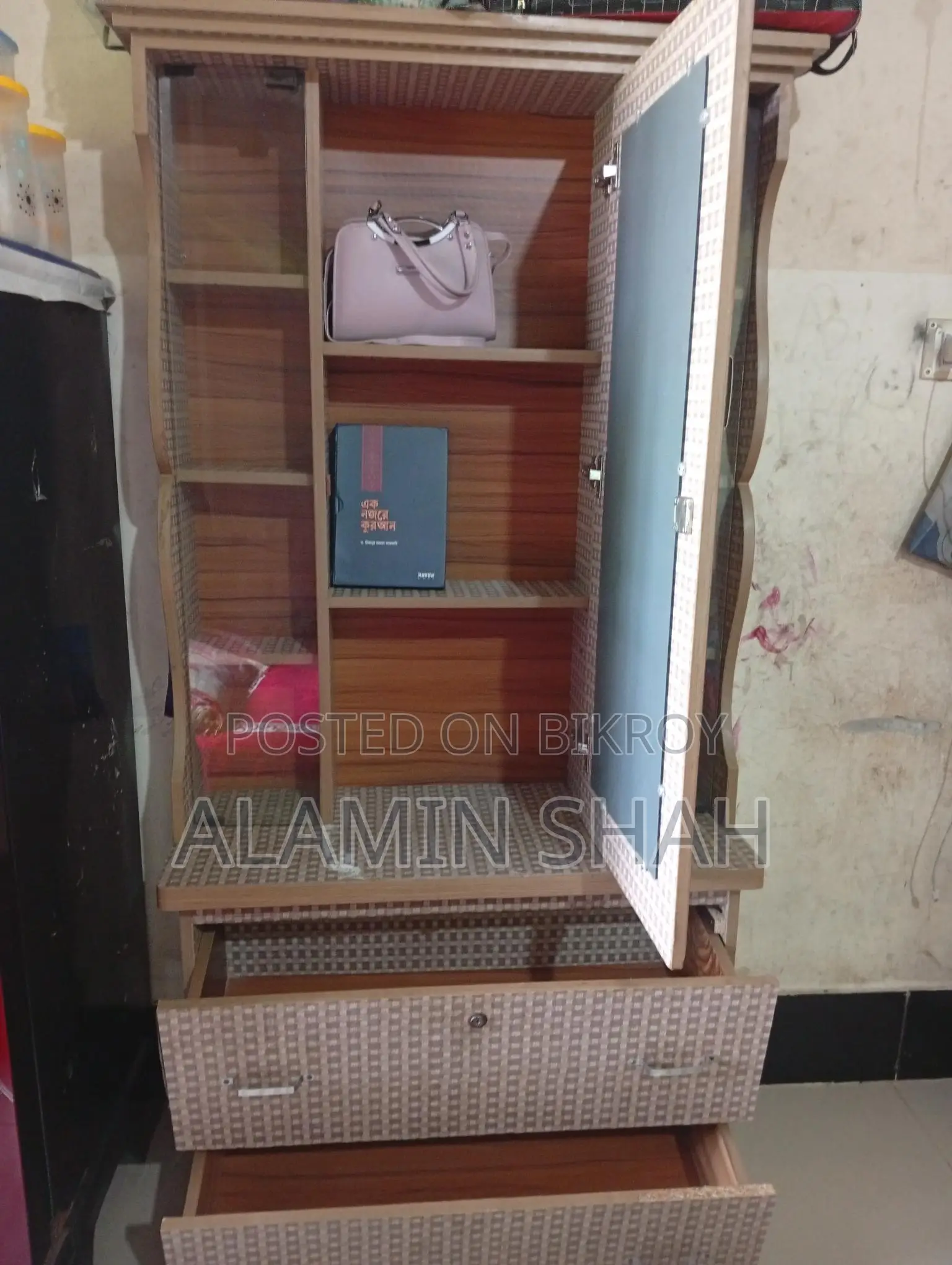 Dressing Table For Sell