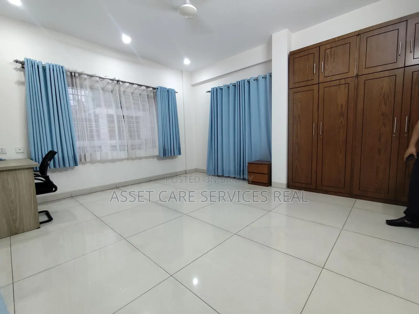 ৩ বেড সেমি-ফার্নিশড অ্যাপার্টমেন্ট ভাড়া বারিধারা ডিপ্লোম্যাটিক জোন