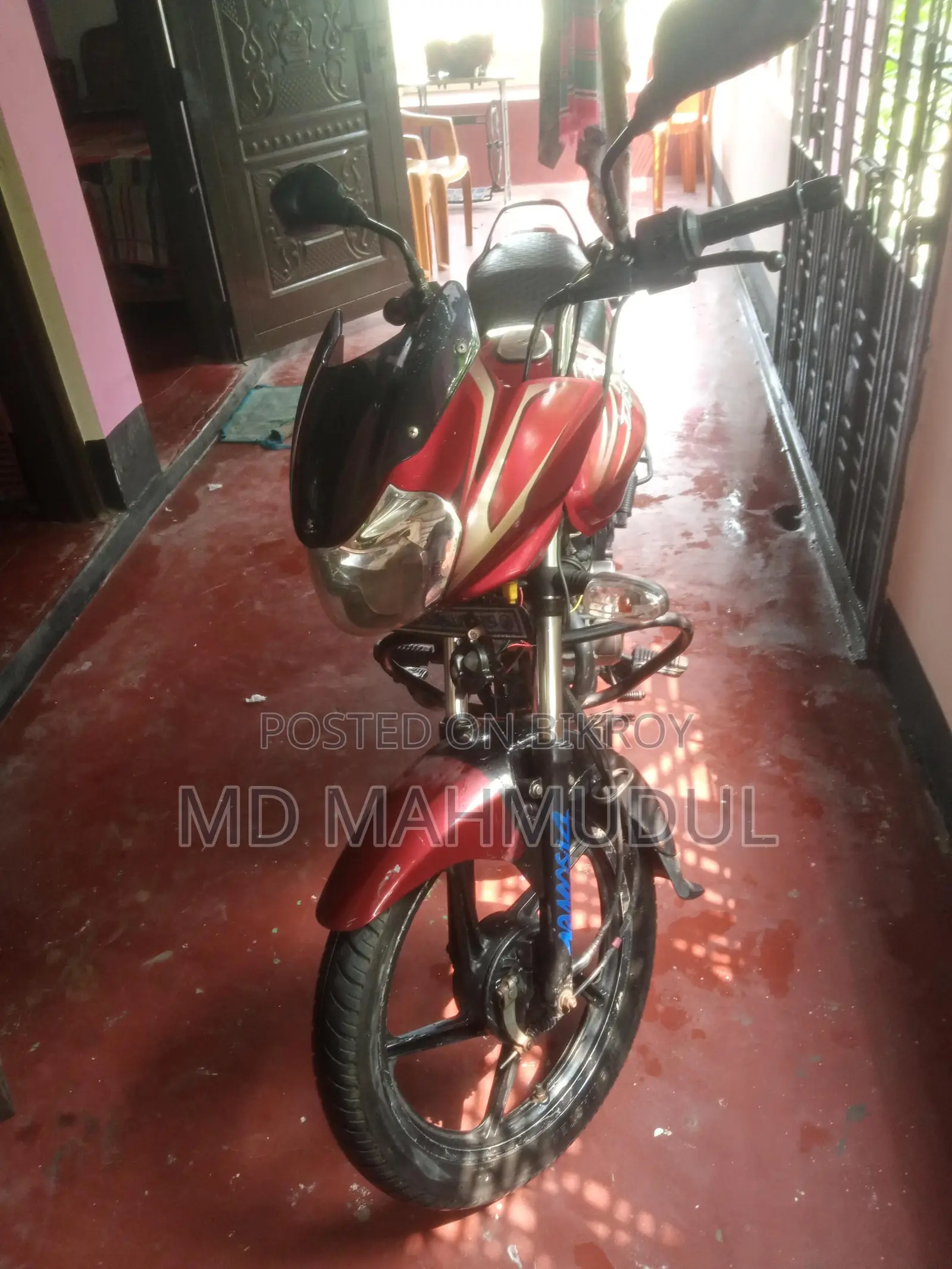 Bajaj Discover 100 . 2014