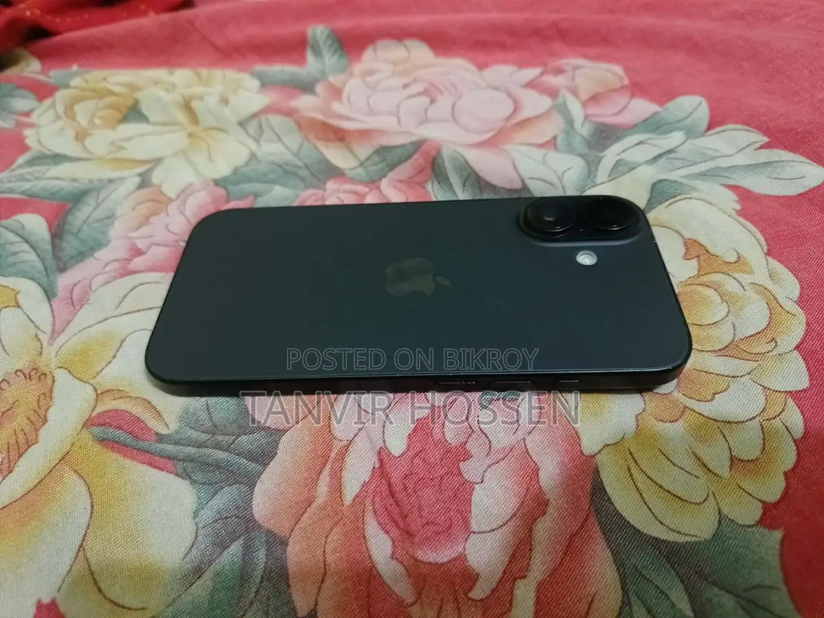 Apple iPhone 16 . (Used)