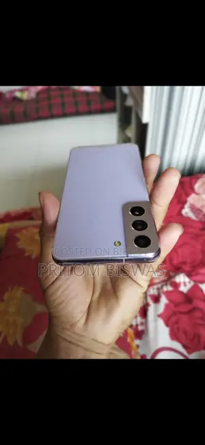 Samsung Galaxy S22 (Used)