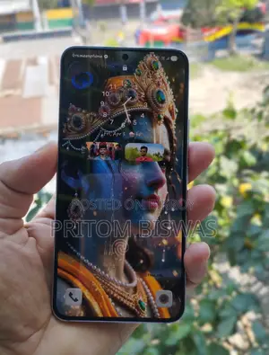 Samsung Galaxy S22 (Used)