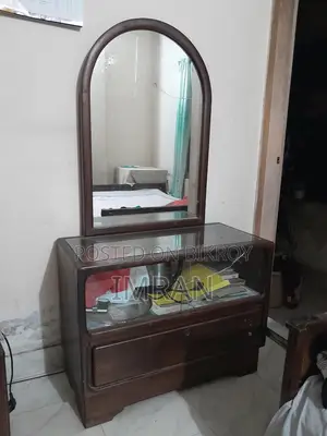 শিল করই কাঠ এর ড্রেসিং টেবিল