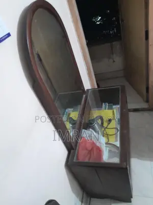 শিল করই কাঠ এর ড্রেসিং টেবিল