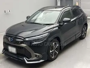 টয়োটা করোলা ক্রস জেড ব্ল্যাক ফুল অপশন ২০২৩