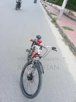 Bicycle in excellent condition, no issues.