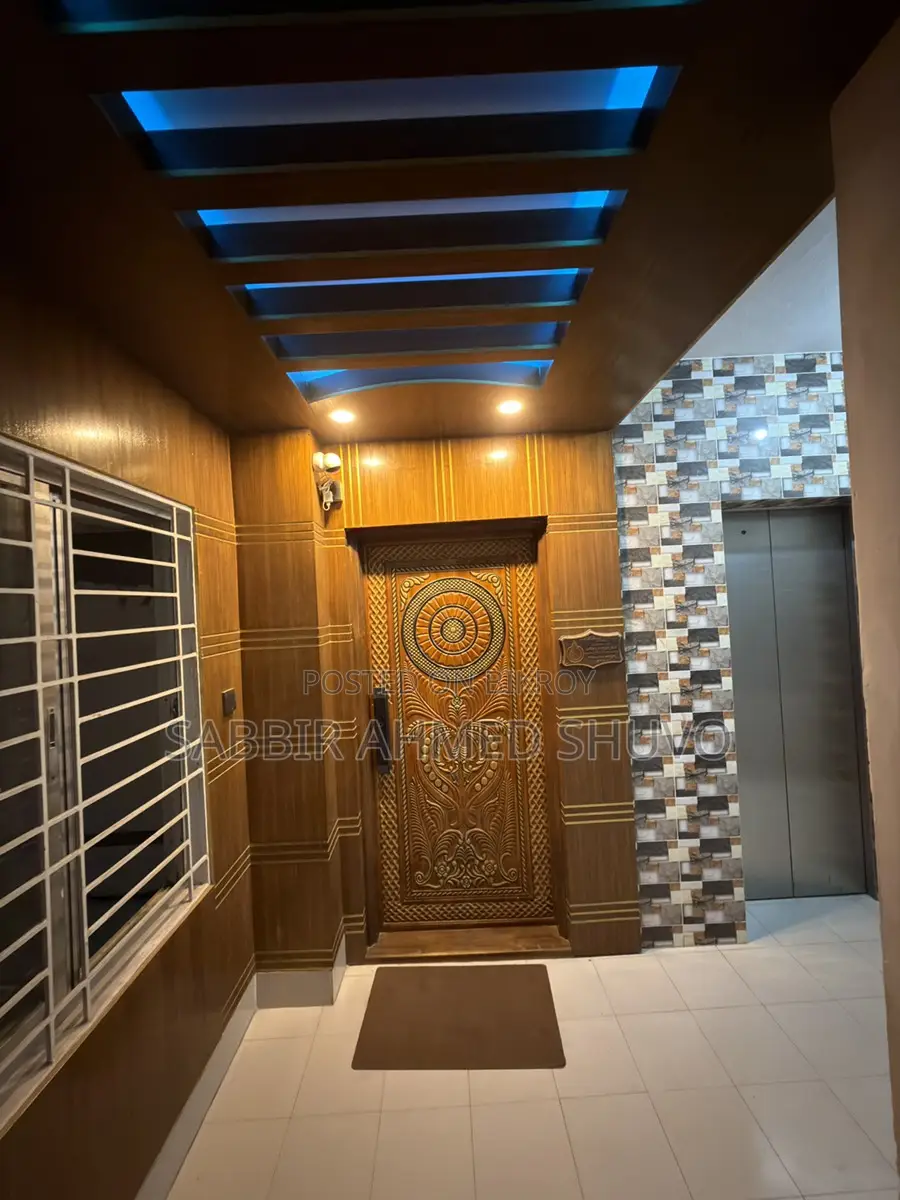 Luxury Furnished Flat 1470 sqft (with Parking)