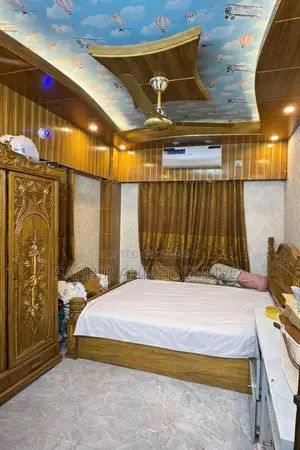 Luxury Furnished Flat 1470 sqft (with Parking)