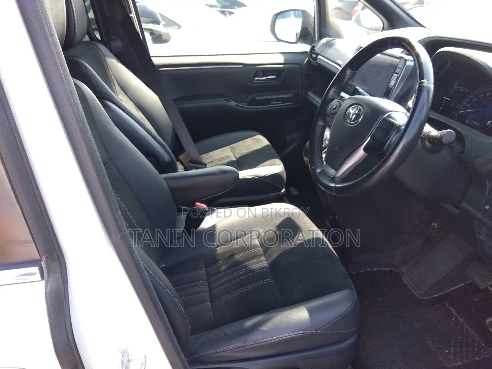 Toyota Esquire GI Premium 2020