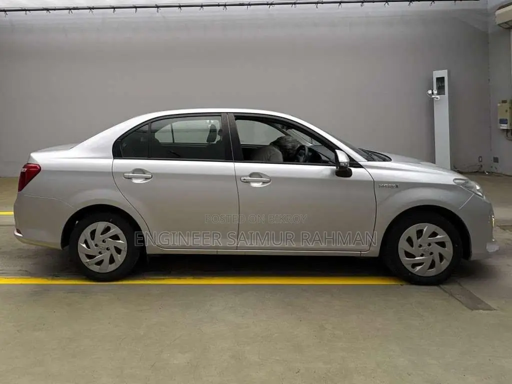 Toyota Axio 1.5 X 2WD 2020 Silver