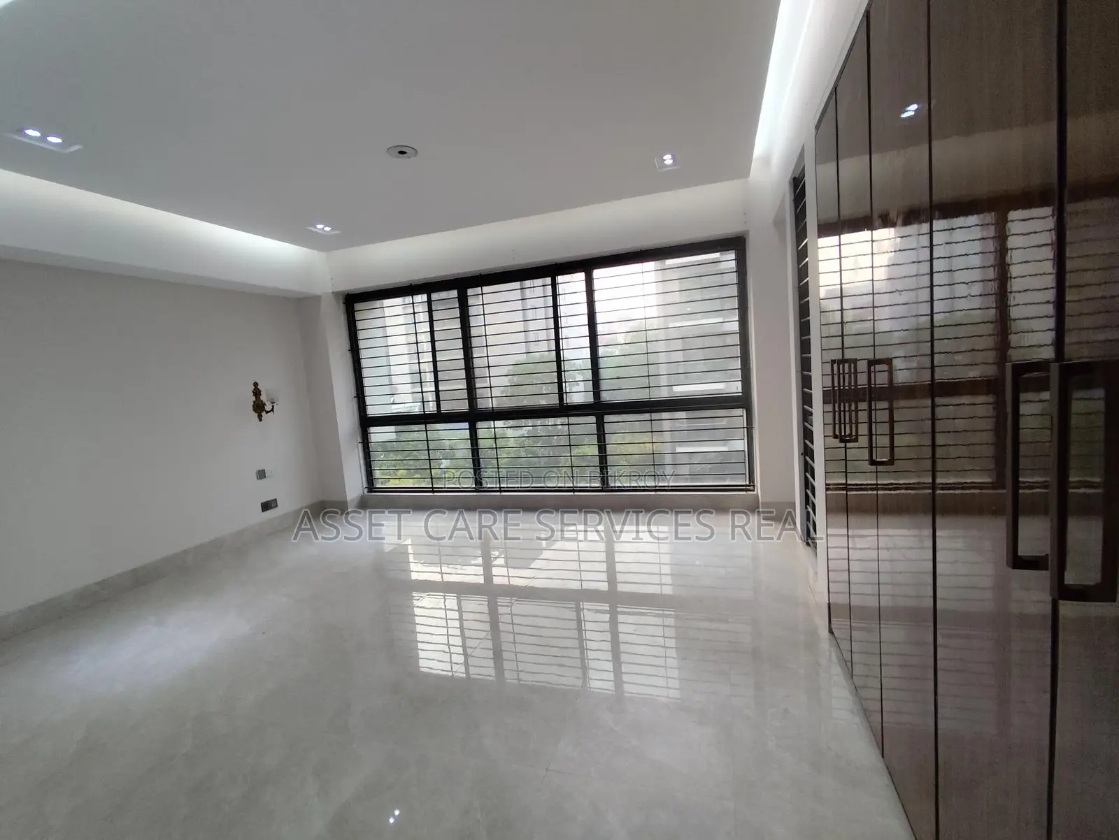 4100-Sqft Brand New Office Space for Rent in Baridhara Diplomatic Zone