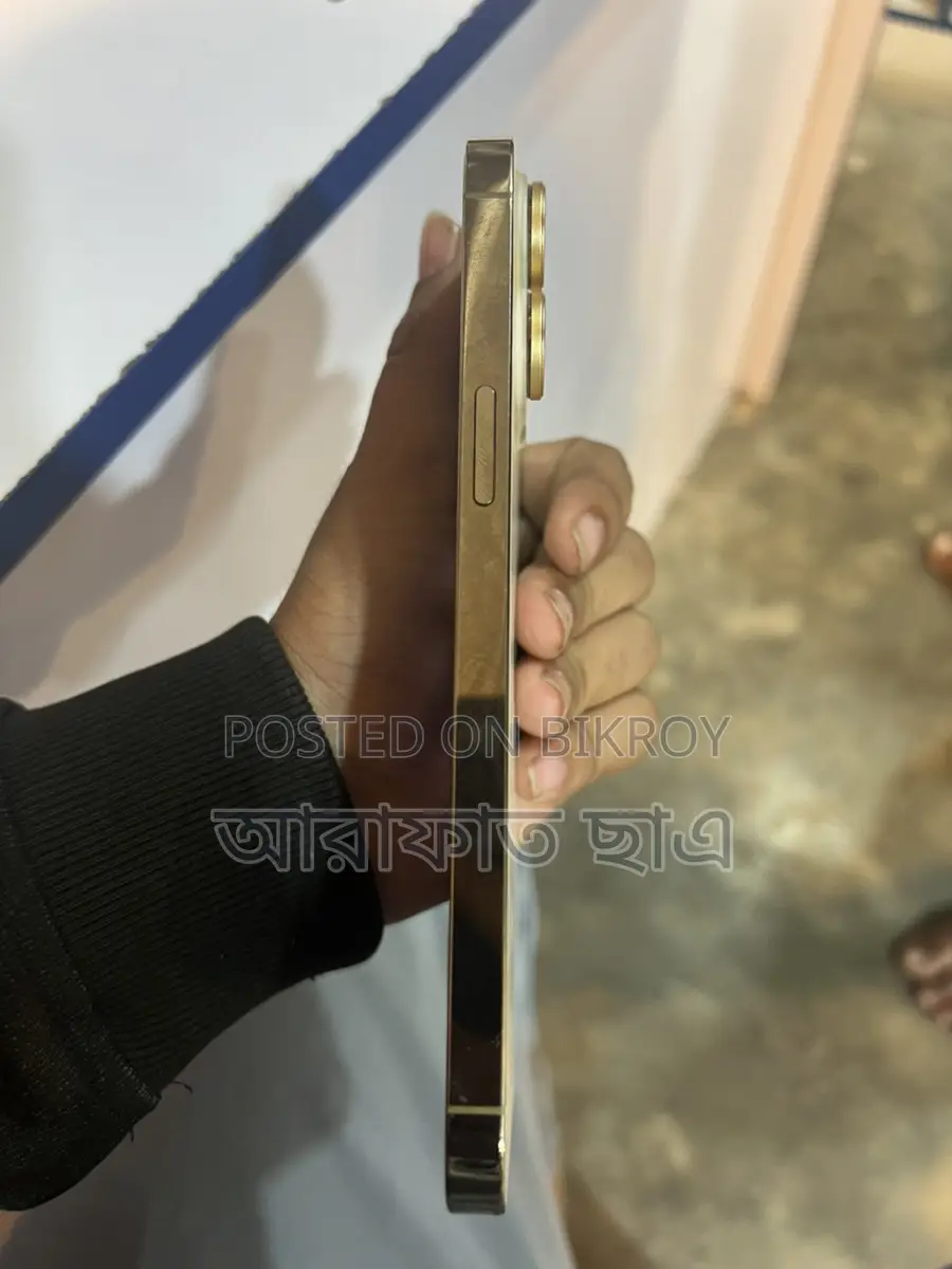 Apple iPhone 14 Pro Max . (Used)
