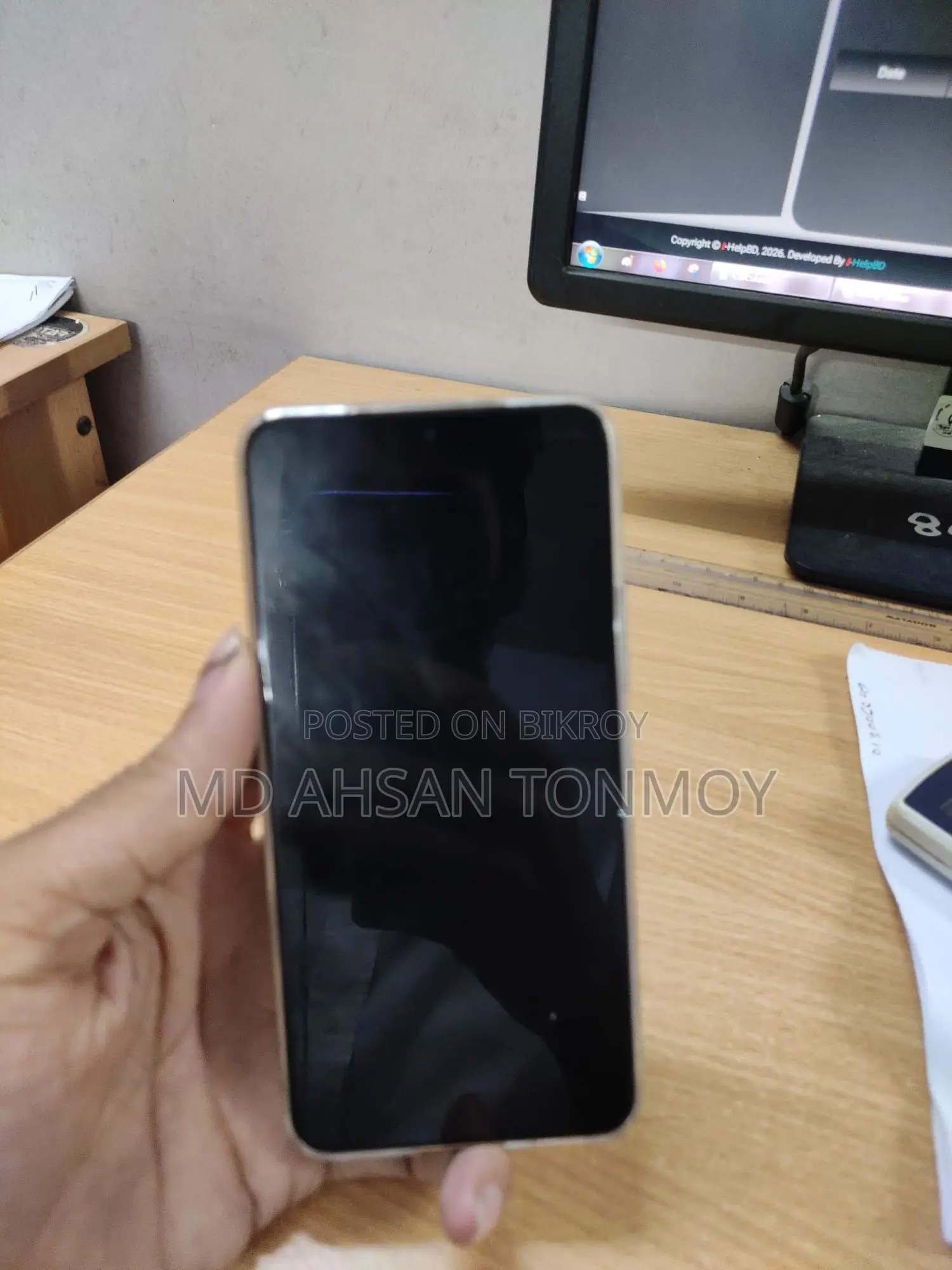 Samsung Galaxy S22 8/256 (Used)
