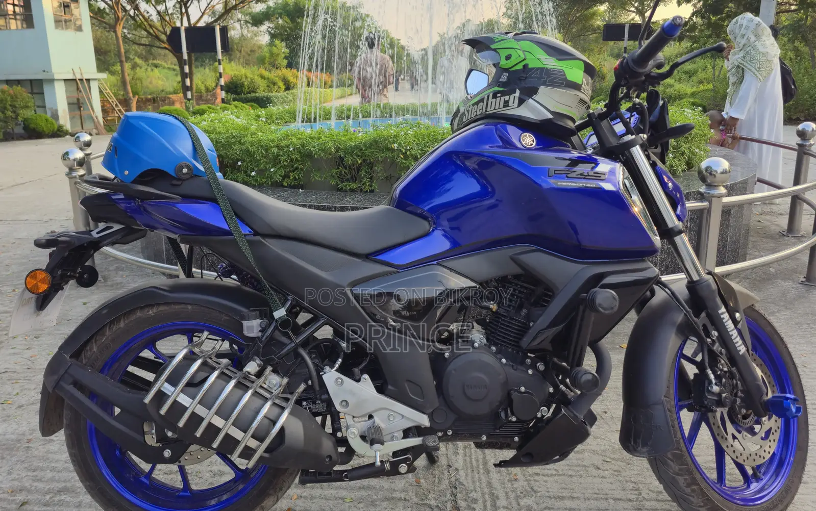 Yamaha Fzs V4 . 2025