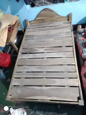 4ft/6ft Wooden Bed, Completely Good, Almost Brand New