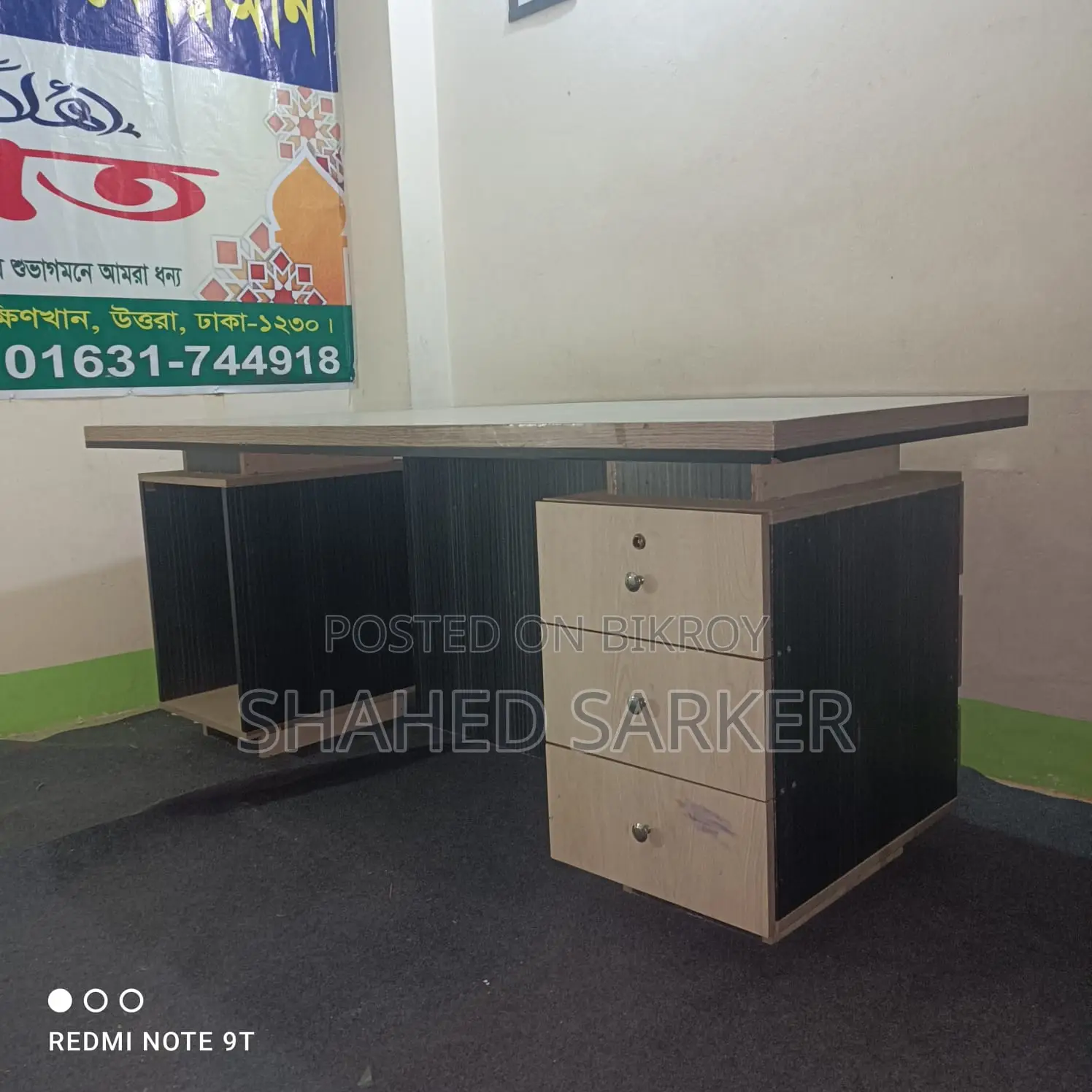 Office Table / Desk for Sale. High-quality large desk.