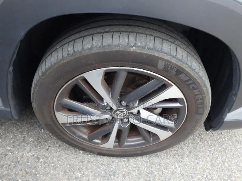 Toyota Corolla Cross Z, NEDO GREY 2022