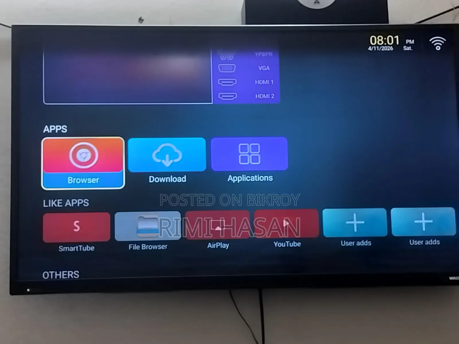 Selling a 43" Walton Smart TV