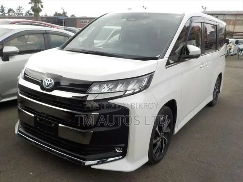 Toyota Noah S-Z PKG 4.5 PEARL 2023
