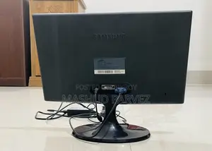Samsung S19C300 এলইডি মনিটর ভালো অবস্থায়।