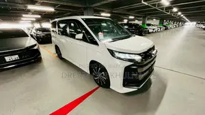 Toyota Noah S-Z Leg Rest HUD 2022