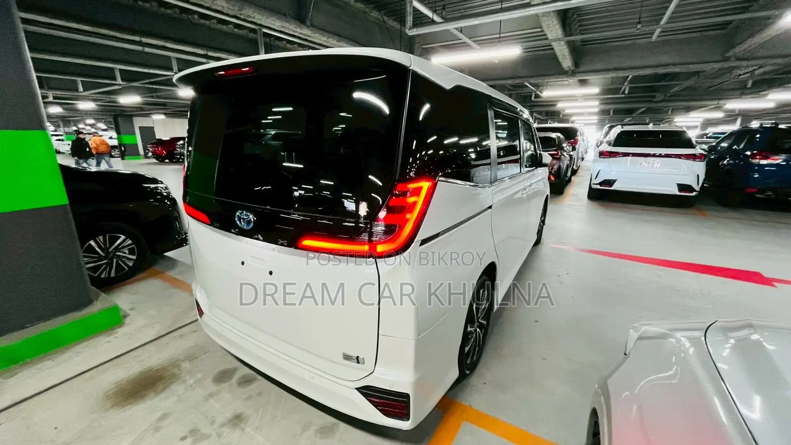 Toyota Noah S-Z Leg Rest HUD 2022