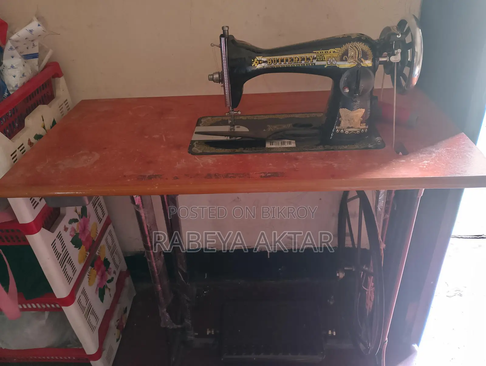 একেবারে নতুনের মত মাত্র ৩ মাস ব্যবহার করা সেলাই মেশিং বিক্রি হিবে