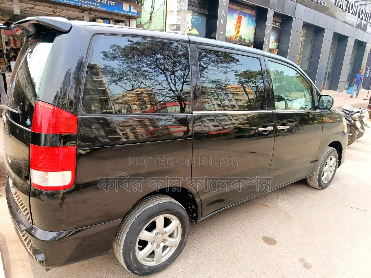 Toyota Noah x 2003
