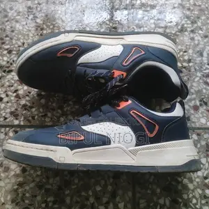 Apex Sneakers/Canvas