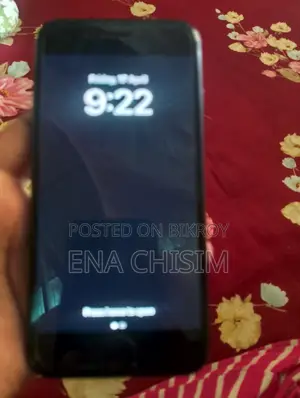 Apple iPhone 8 (Used)