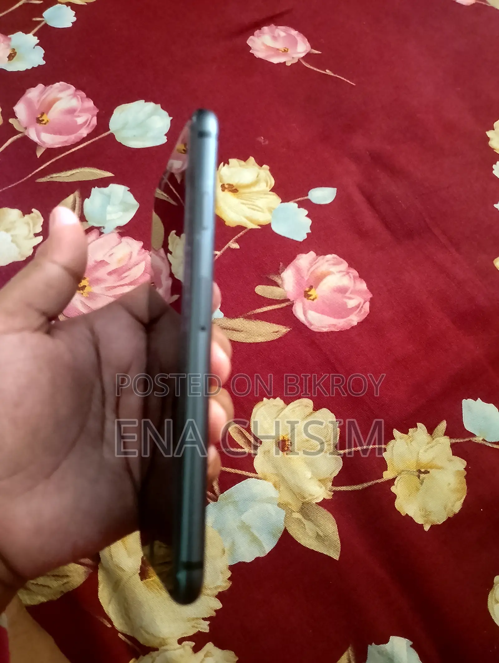 Apple iPhone 8 (Used)