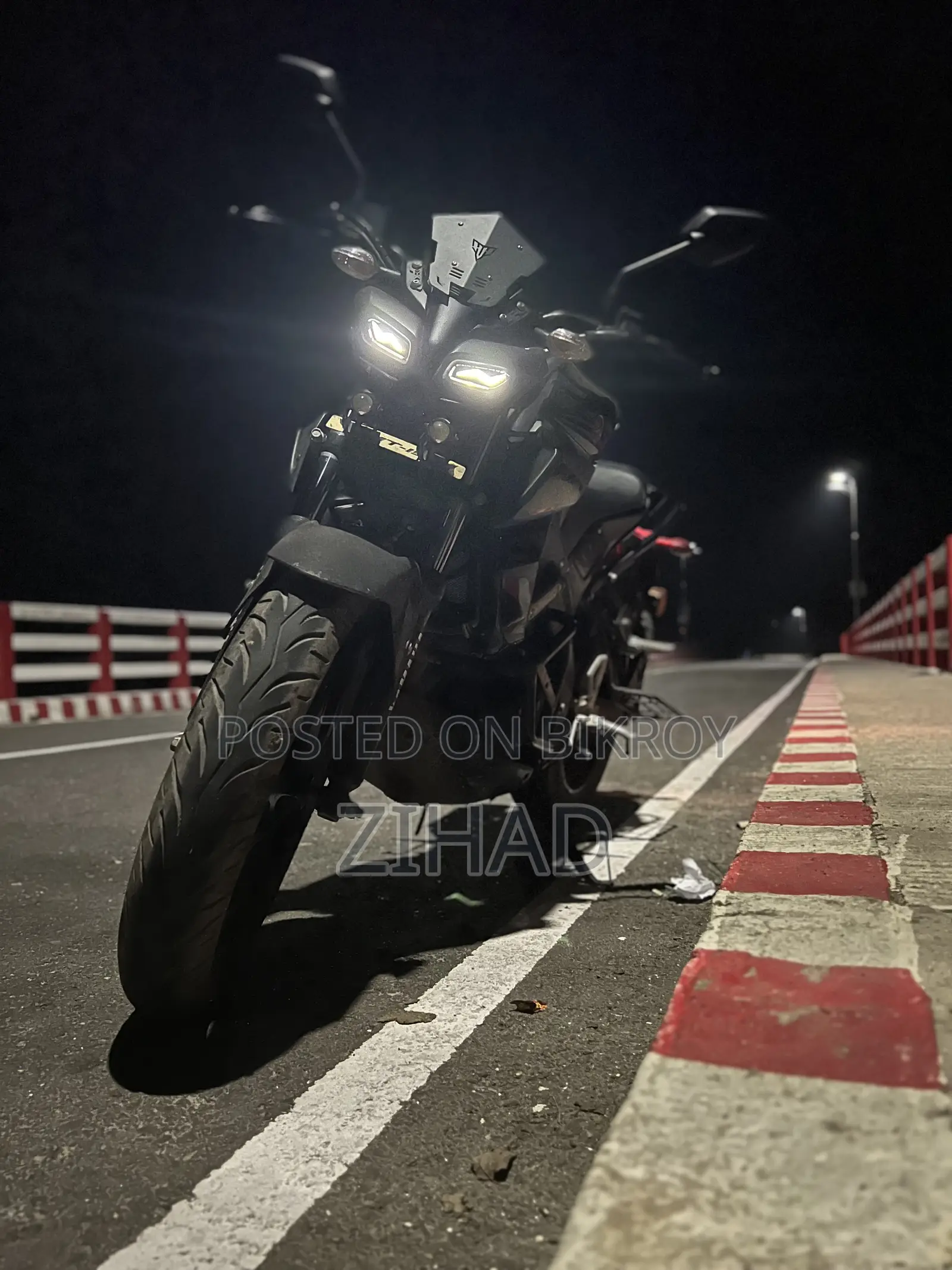 Yamaha 2022 Black
