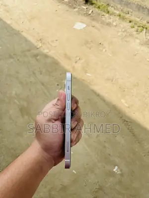 Apple iPhone 12 (Used)