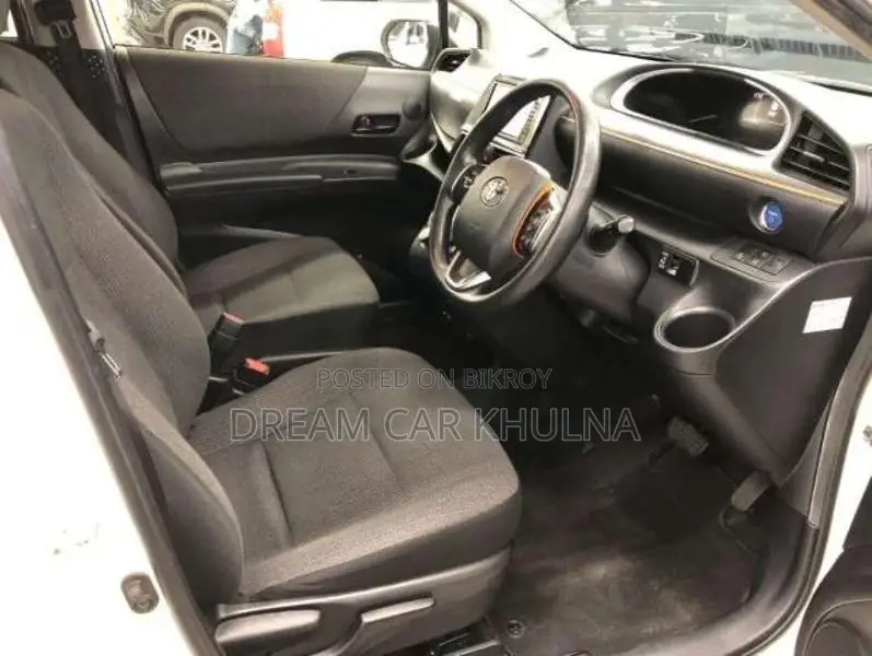 Toyota Sienta X Hybrid 7-Seater 2021
