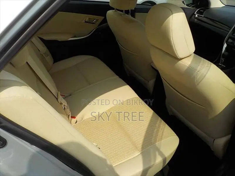 Toyota Premio F-L Pack.. 2020