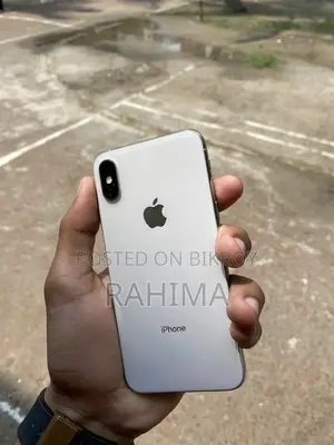 Apple iPhone XS (Used)