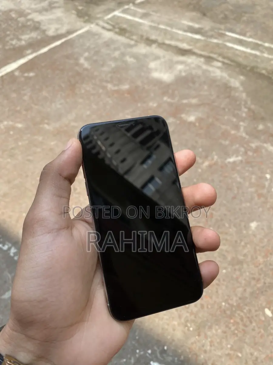Apple iPhone XS (Used)