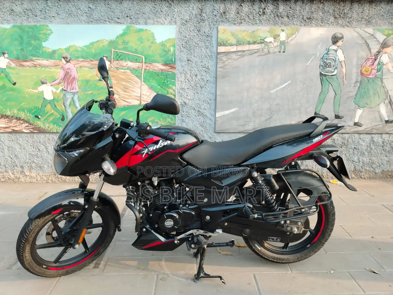 Bajaj Pulsar 150 2025 Black