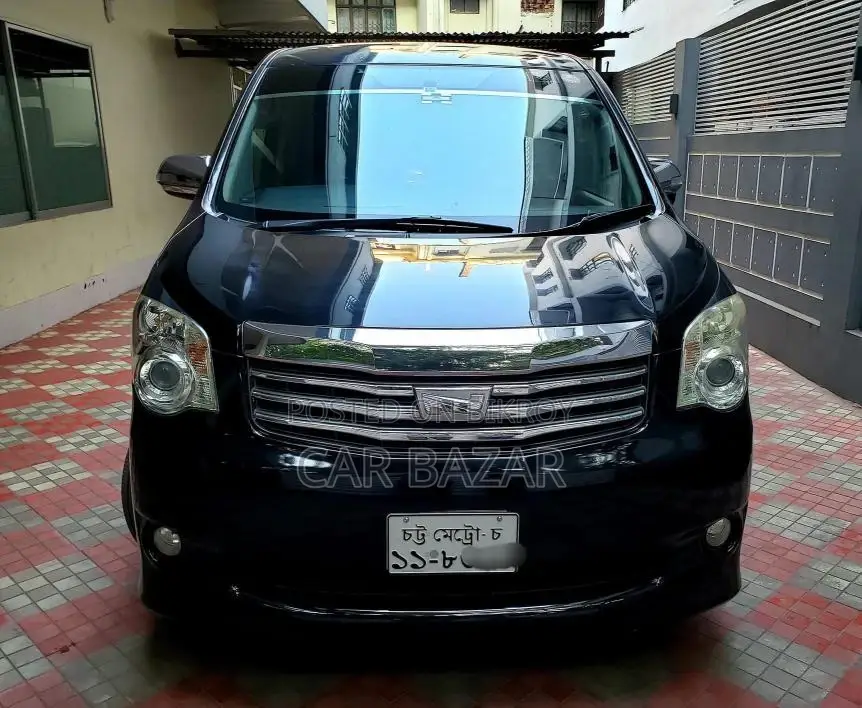 টয়োটা নোয়াহ এস এসআই গ্রেড পুশ ২০১৩